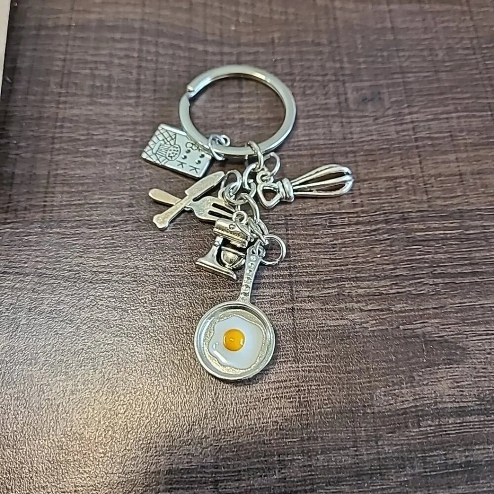 Unbranded Cooking‎ Theme Keychain Silver Tone Unisex NWOT Collectible Auto Home